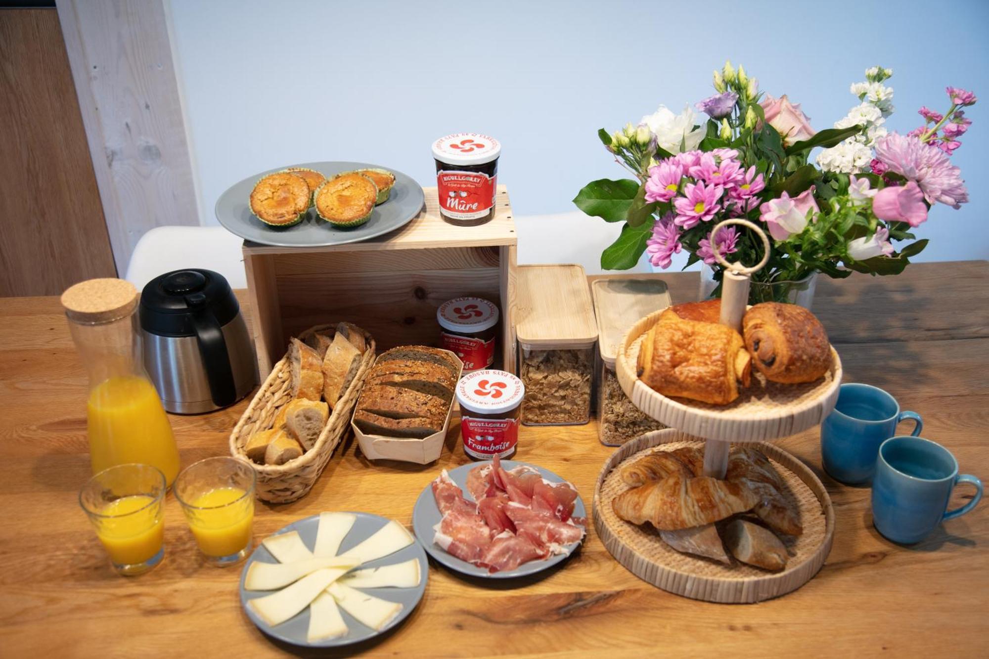 Erreka Txikia Bed & Breakfast Urrugne Bagian luar foto